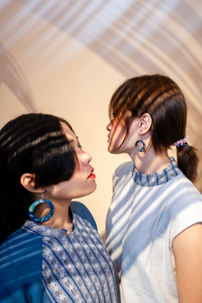 ARTISTSY - bong tai son mai 2025